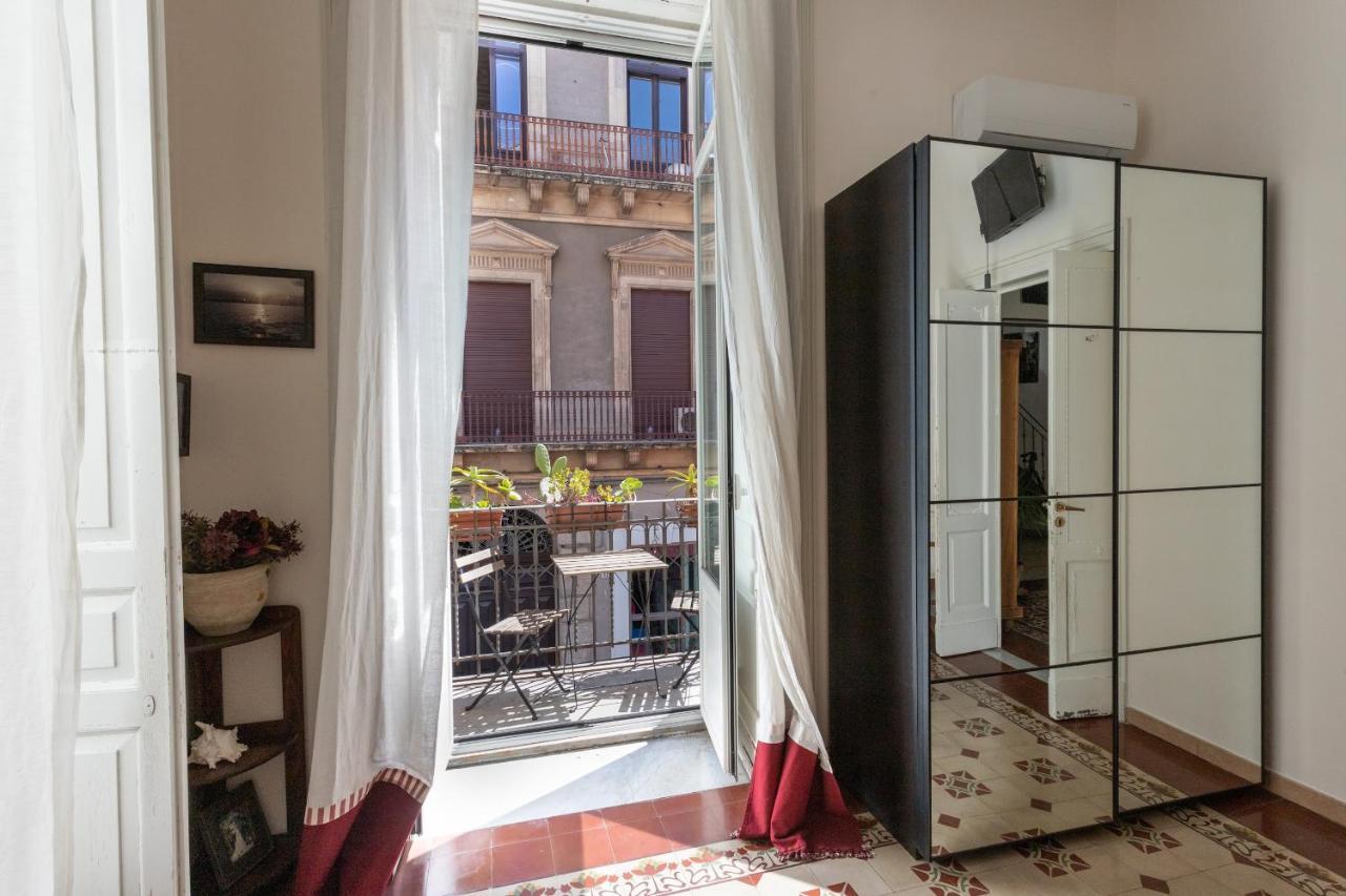 Zefiro Rooms Catania Exterior photo